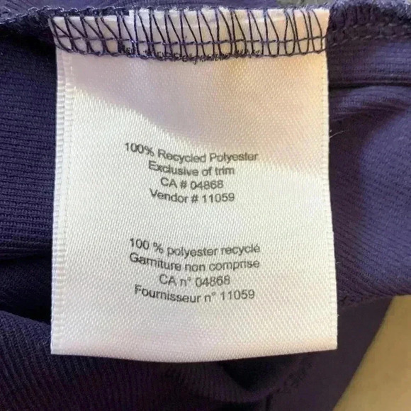 MEC NWOT athletic long sleeve with goggle/sunglass wipe - Picture 4 of 9